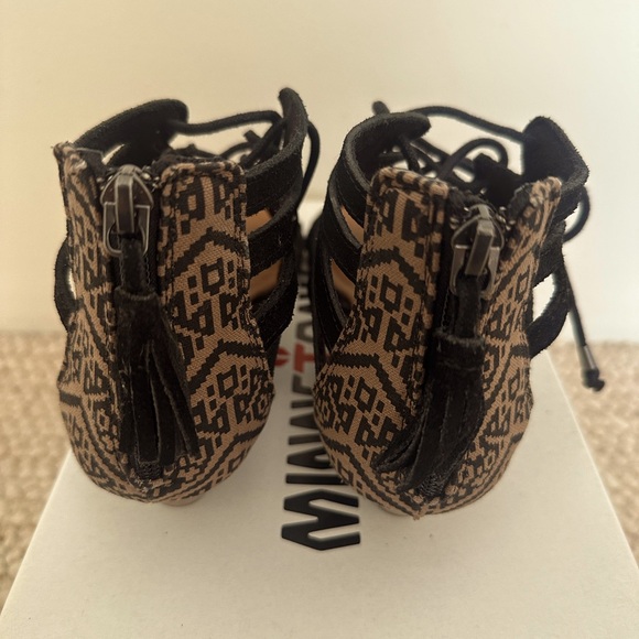 Minnetonka Brand New Women’s Merida II Sandal Black - Picture 5 of 5